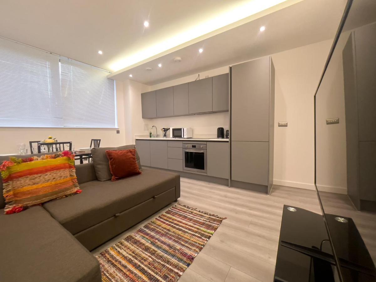 Lovely 2 Double Bedroom Flat With Free Parking - At The Atrium Mk Milton Keynes Exteriér fotografie