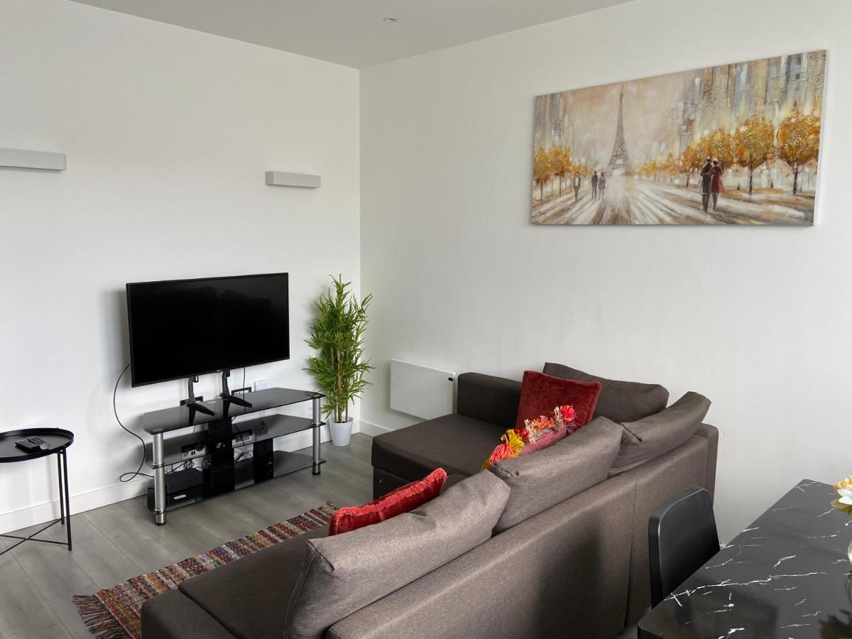 Lovely 2 Double Bedroom Flat With Free Parking - At The Atrium Mk Milton Keynes Exteriér fotografie