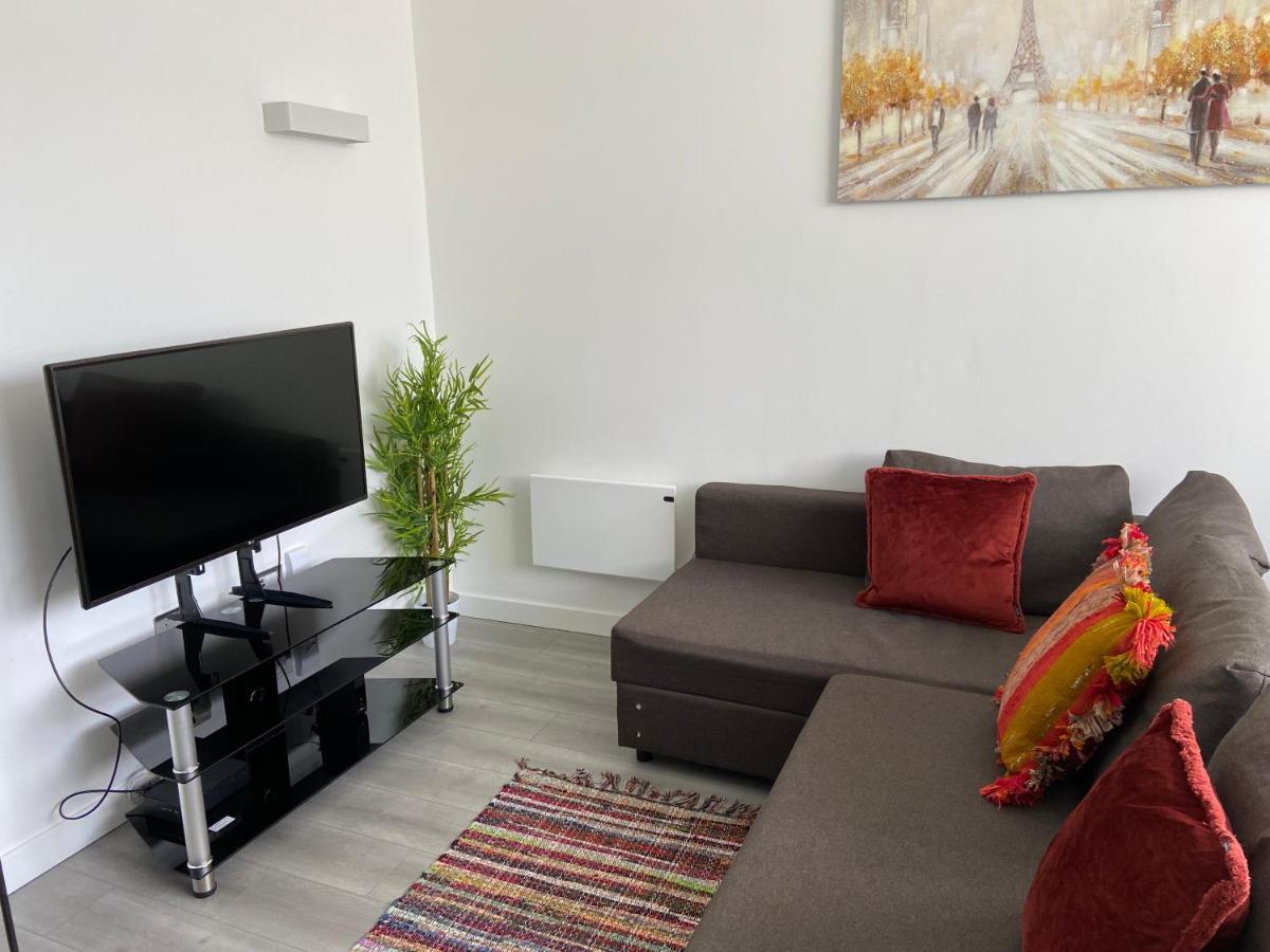 Lovely 2 Double Bedroom Flat With Free Parking - At The Atrium Mk Milton Keynes Exteriér fotografie