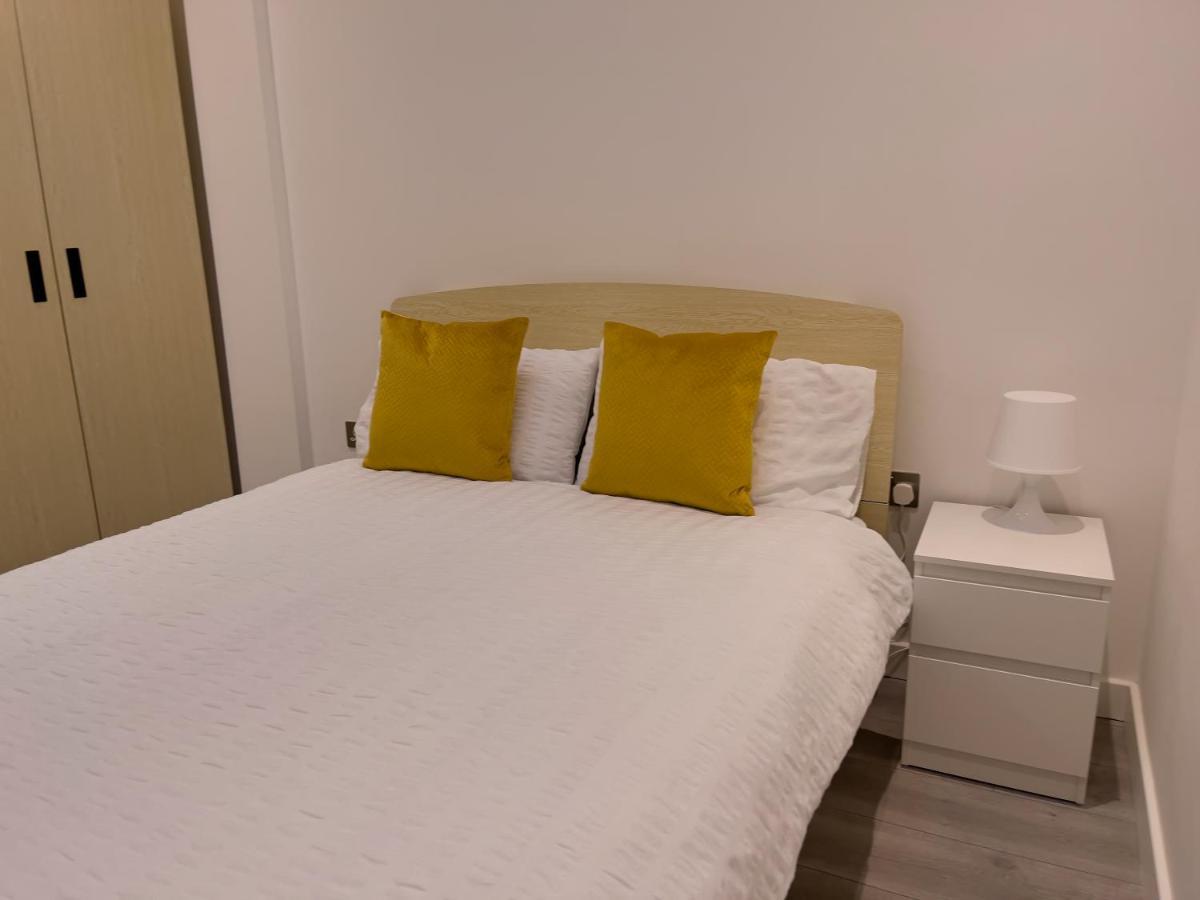 Lovely 2 Double Bedroom Flat With Free Parking - At The Atrium Mk Milton Keynes Exteriér fotografie