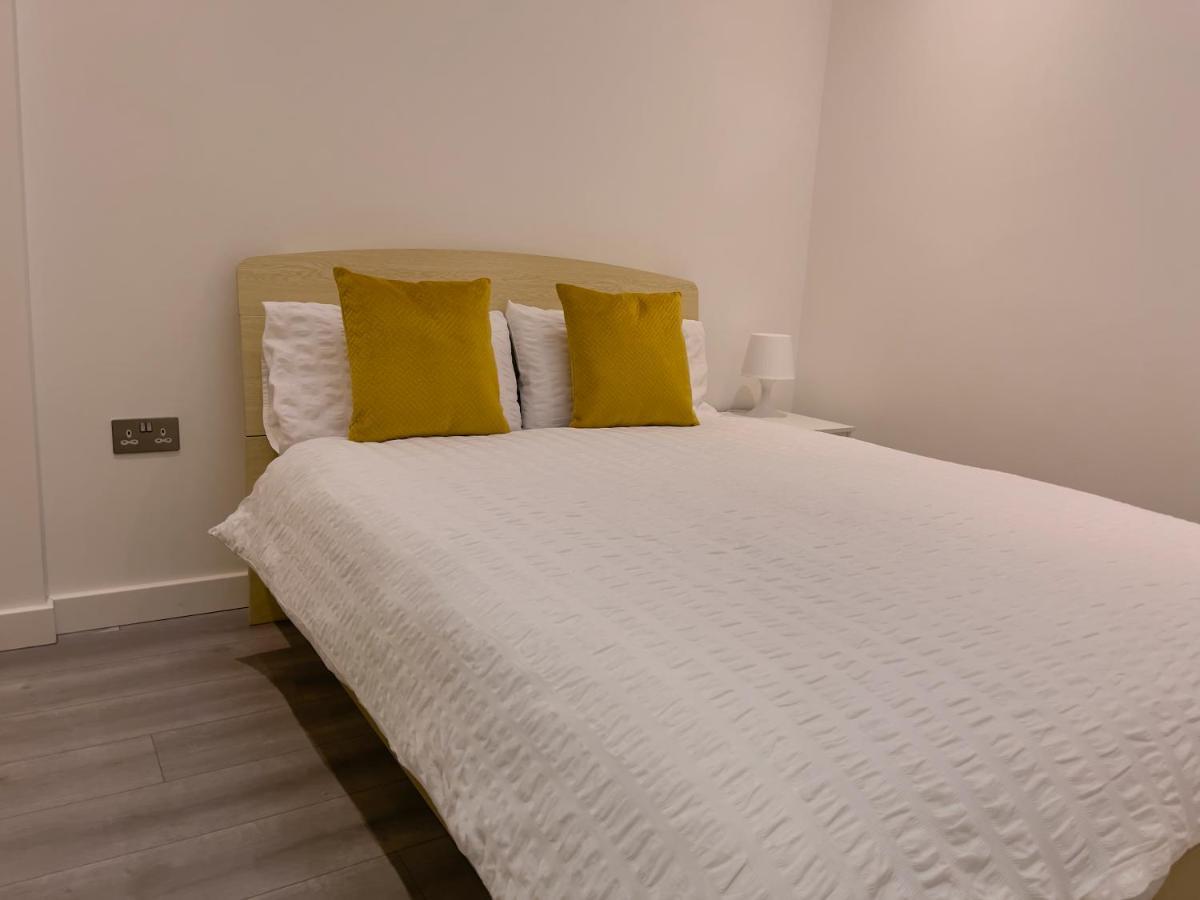 Lovely 2 Double Bedroom Flat With Free Parking - At The Atrium Mk Milton Keynes Exteriér fotografie