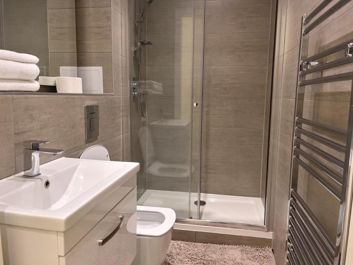 Lovely 2 Double Bedroom Flat With Free Parking - At The Atrium Mk Milton Keynes Exteriér fotografie